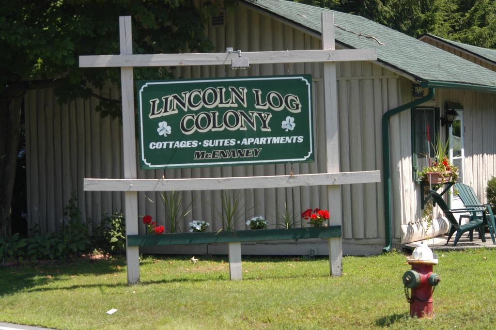 ホテル Lincoln Log Colony レイク・ジョージ 部屋 写真